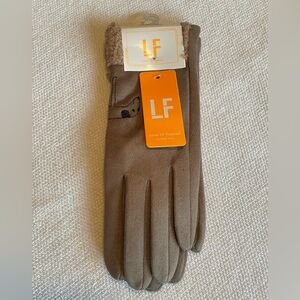 Gloves For Women. Adorable Embroidered Dog Design. Beige. NWT